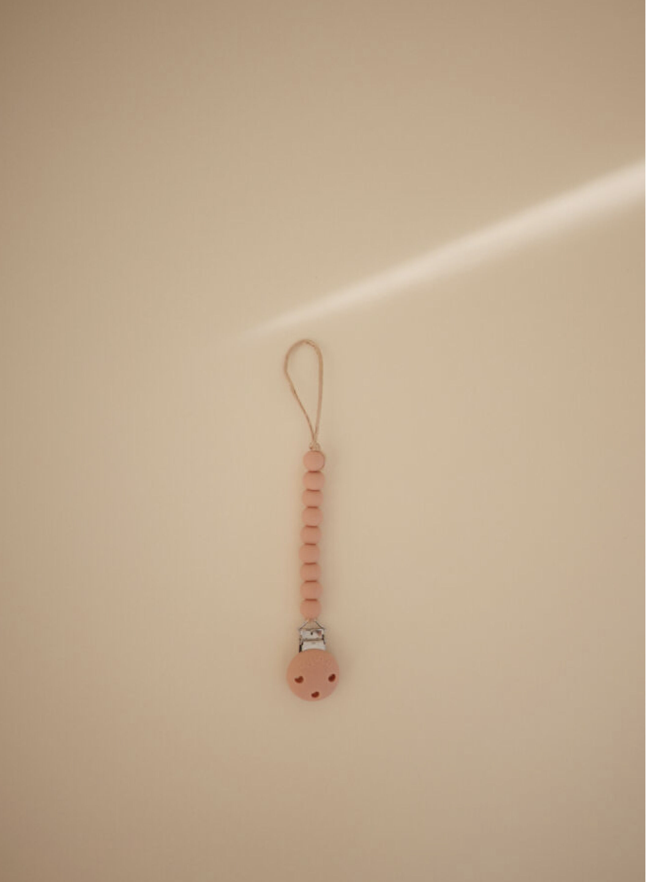 Mushie Pacifier Clips Halo Powder image number 1