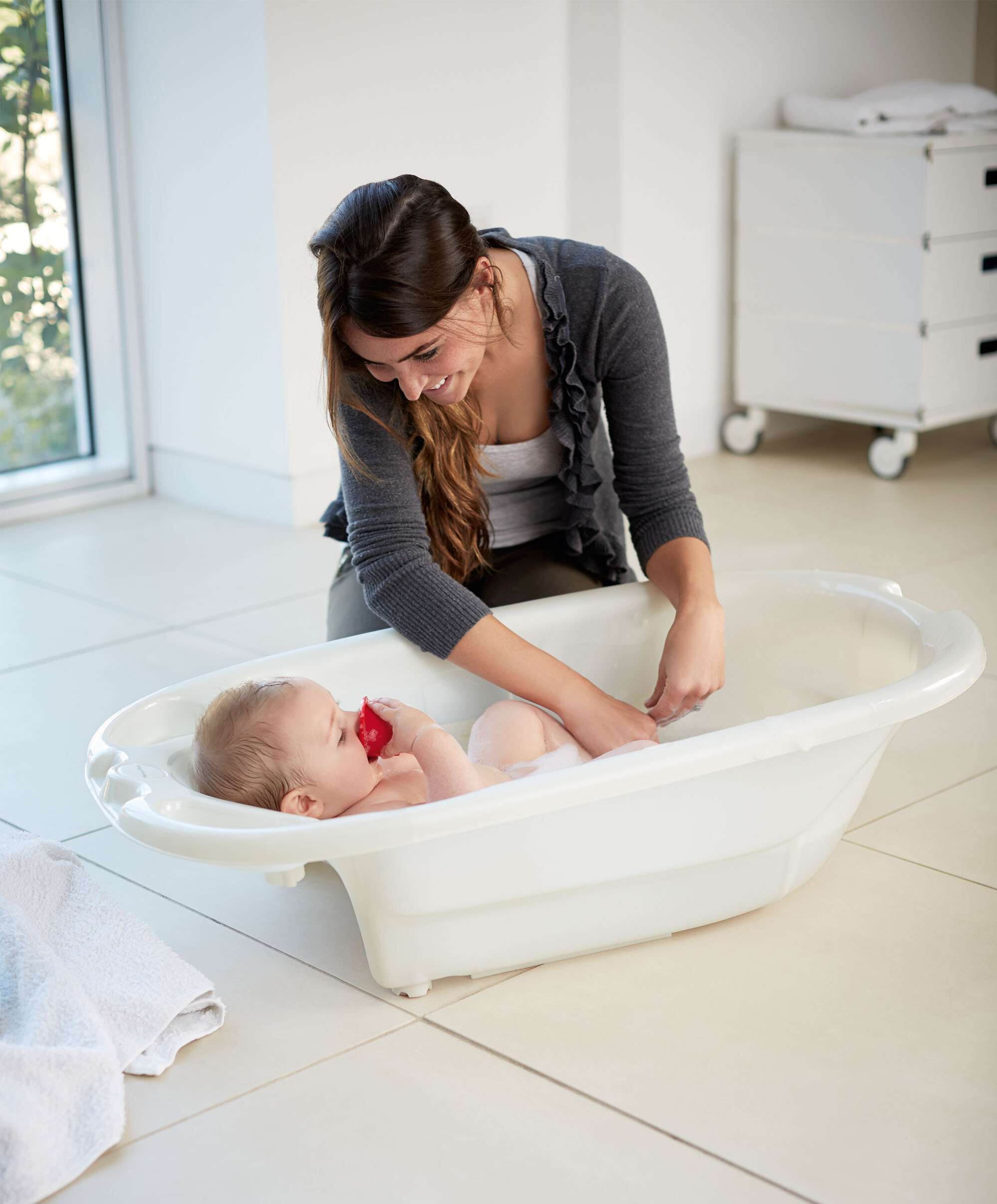 Acqua Bambino Two Stage Bath  - Pearl White image number 3