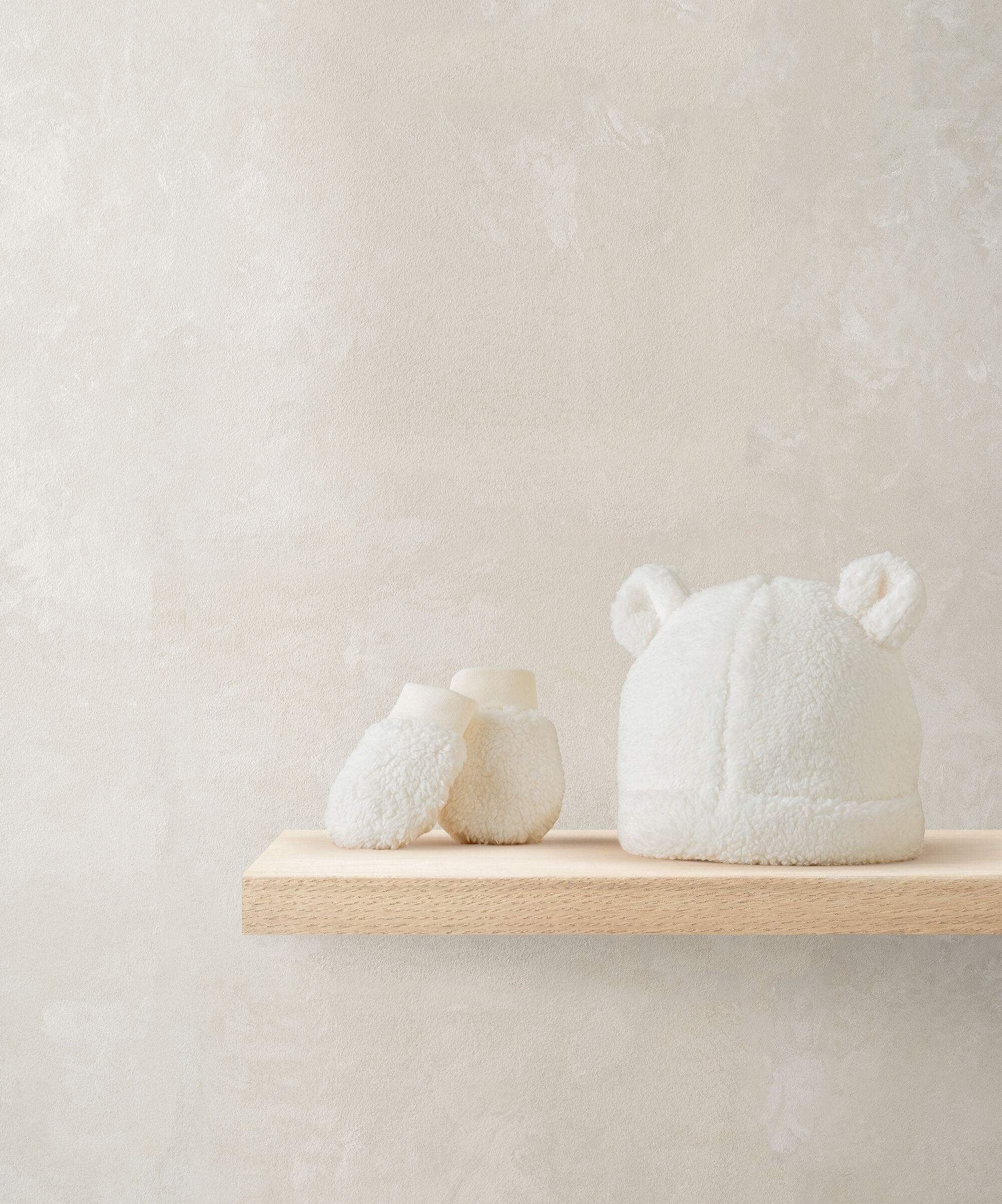 Cream Borg Hat &amp; Mitts Set