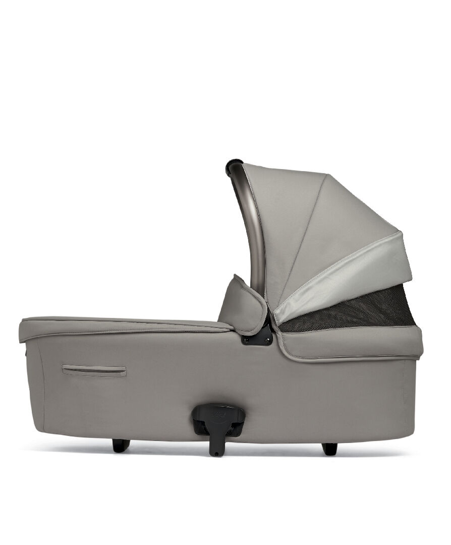 Ocarro Carrycot - Studio image number 3