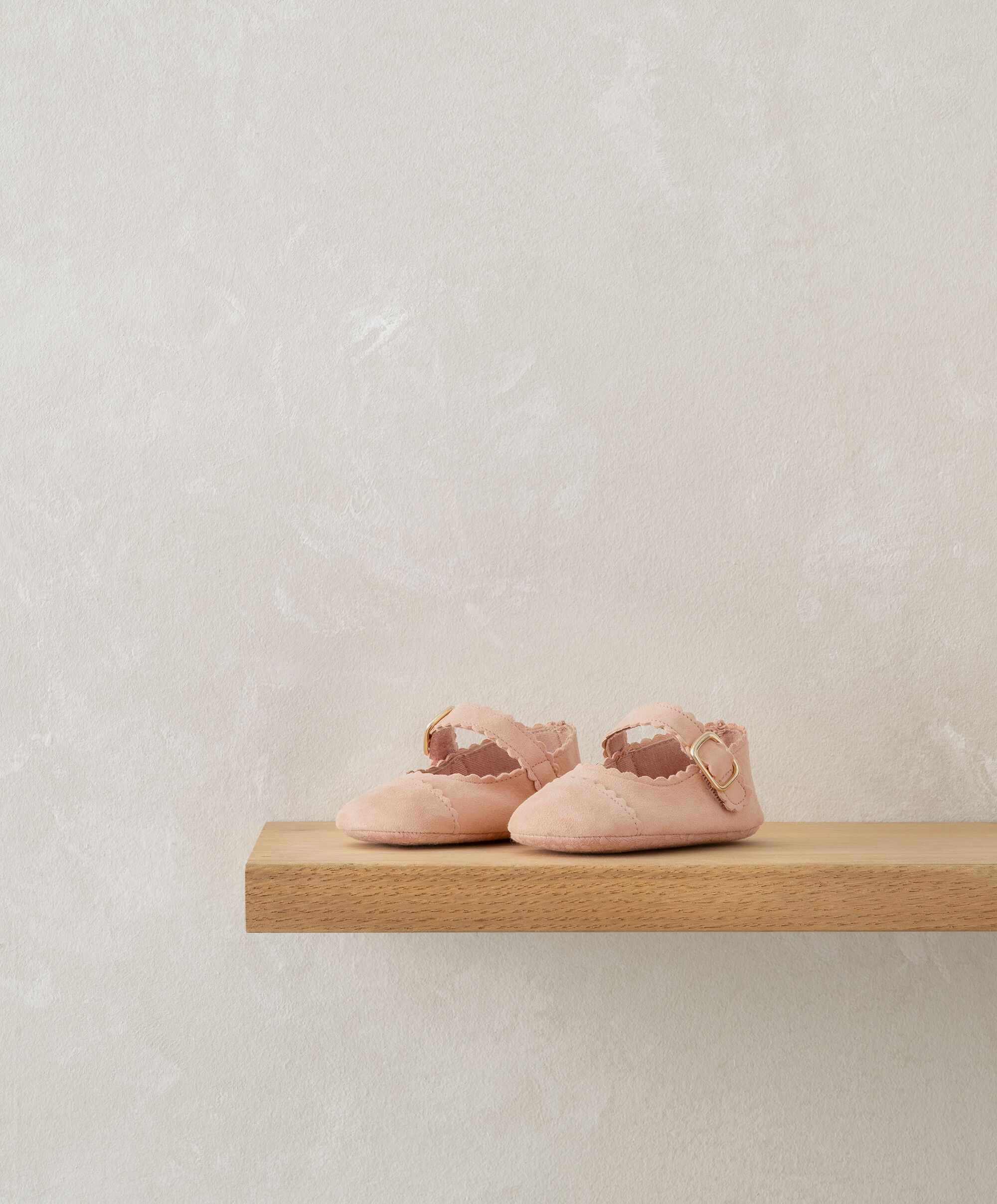 Scallop Pram Shoes - Pink image number 1