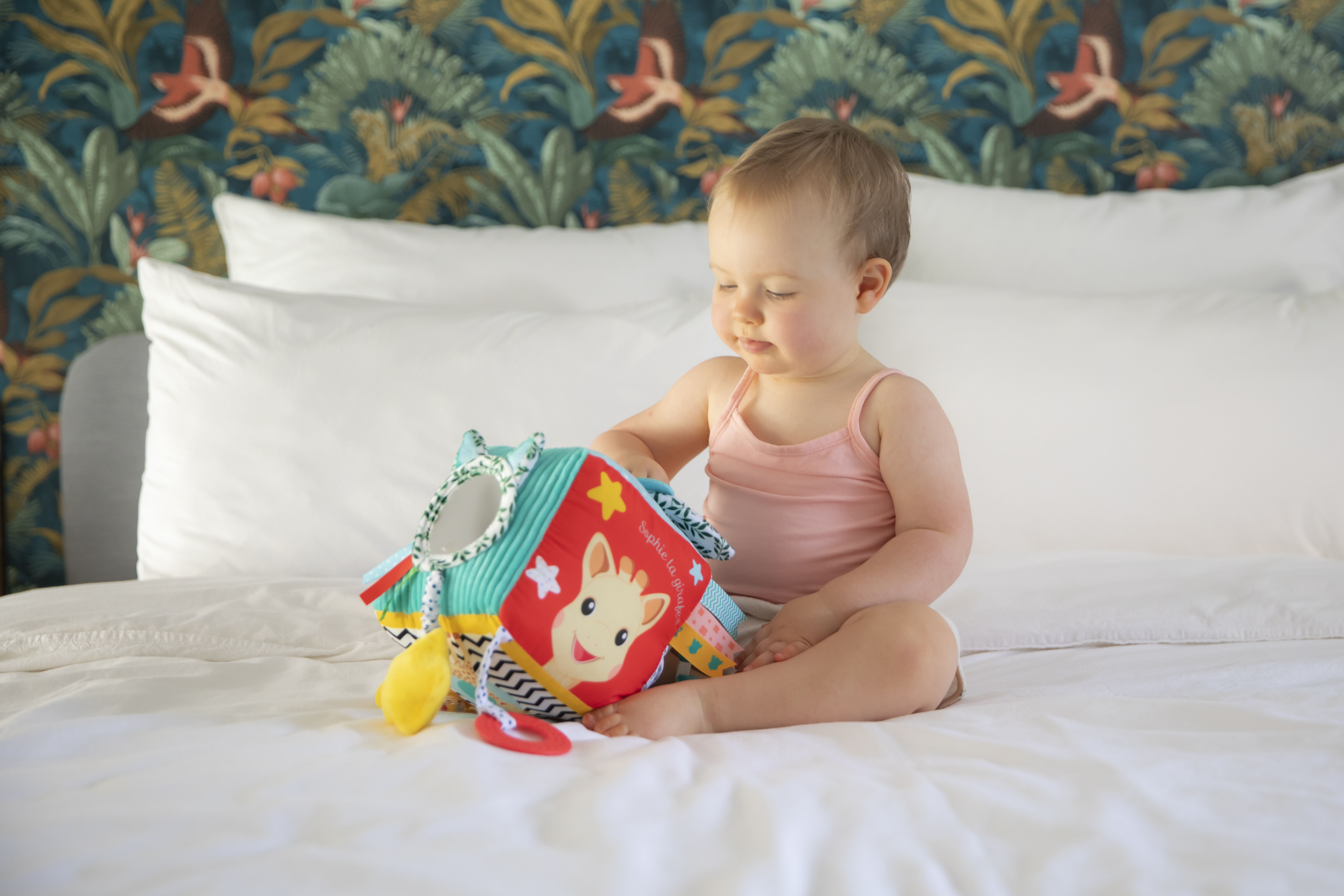 Sophie la girafe Fresh Touch Sensory Cube image number 14