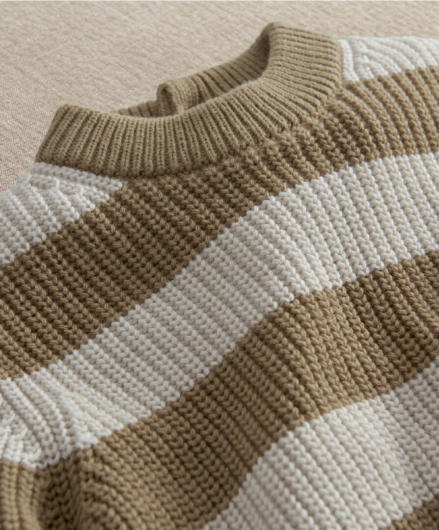 2pc Stripe Jumper Set image number 6