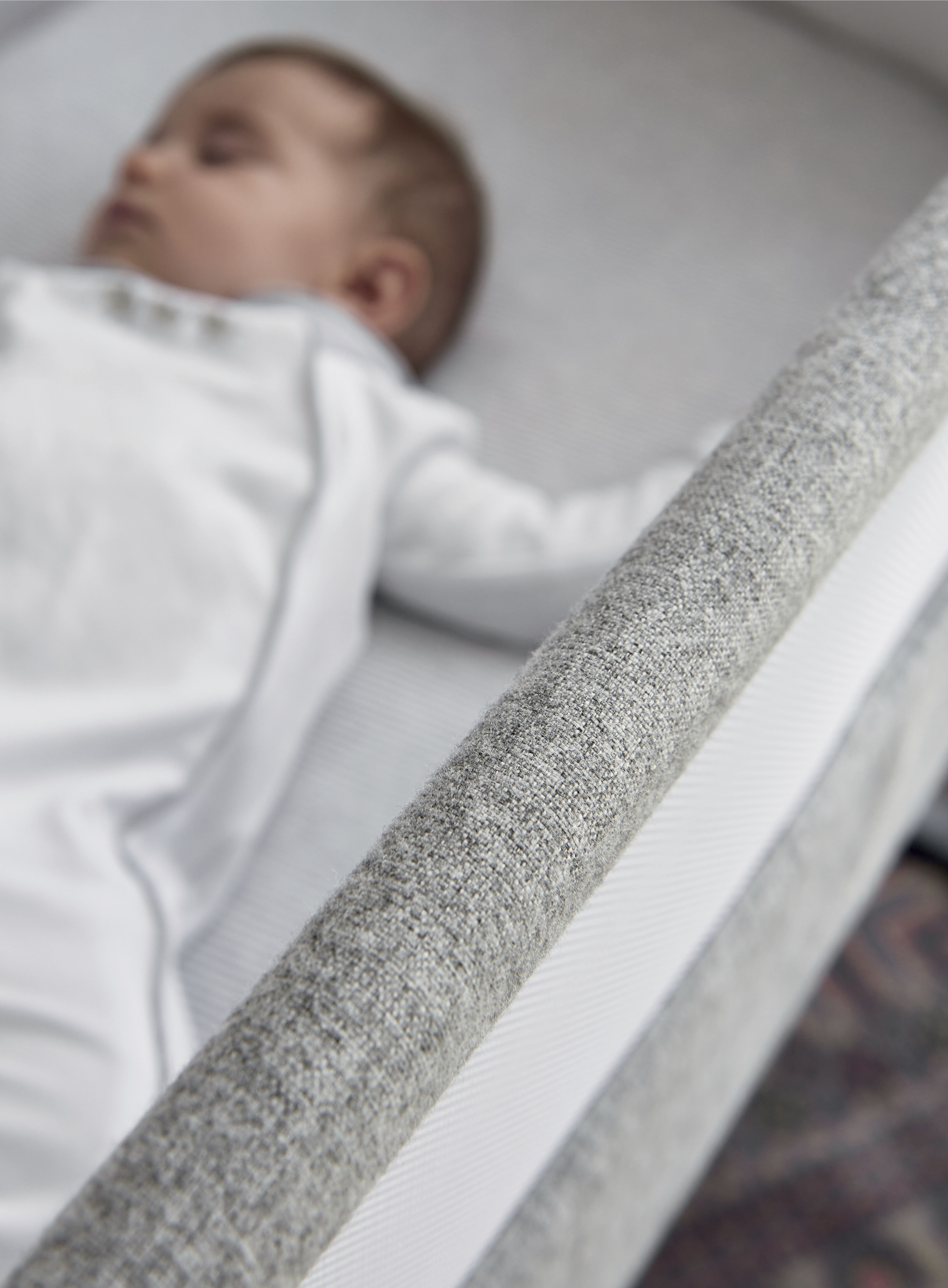 Lua Bedside Crib Grey image number 3