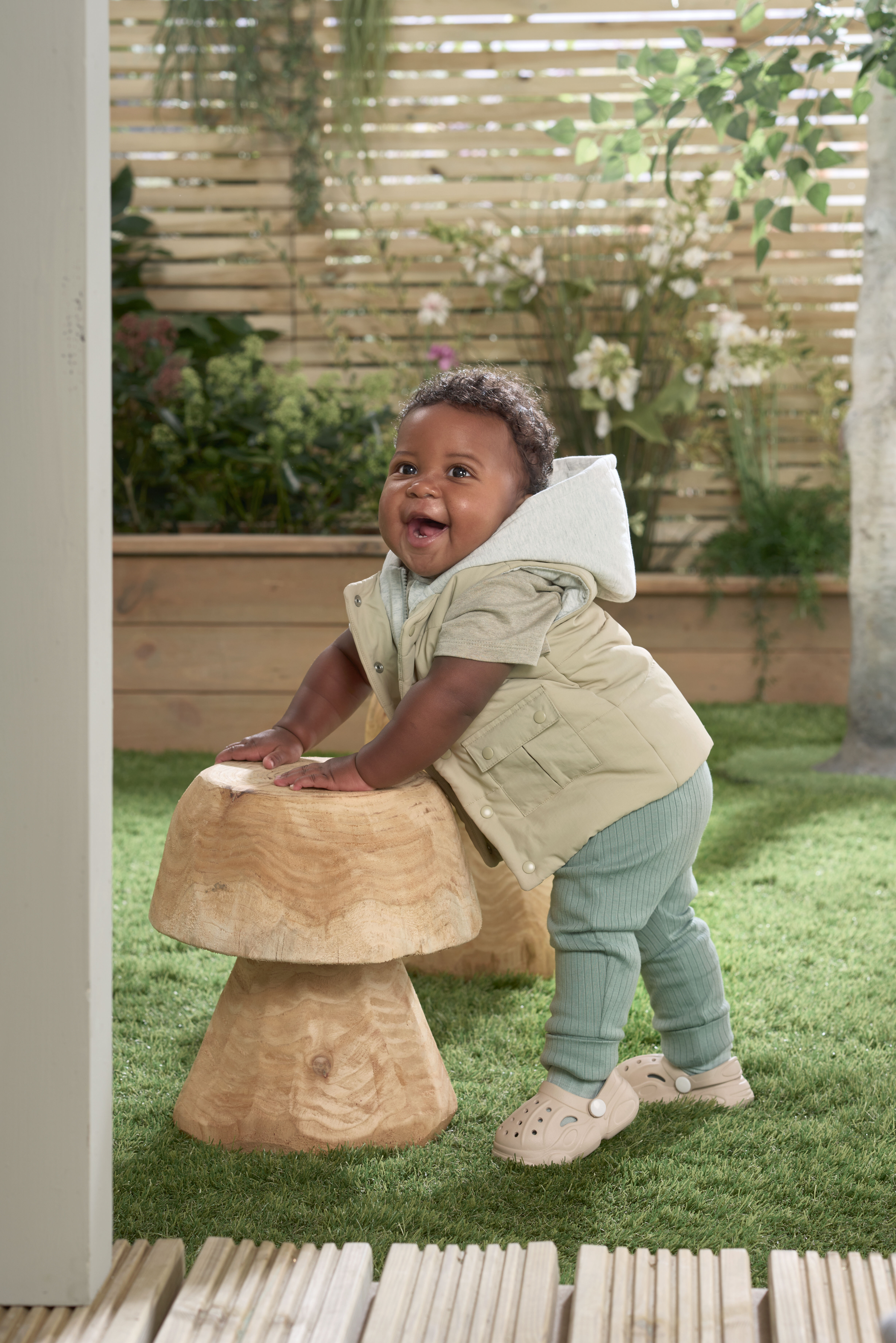 Hooded Gilet image number 3