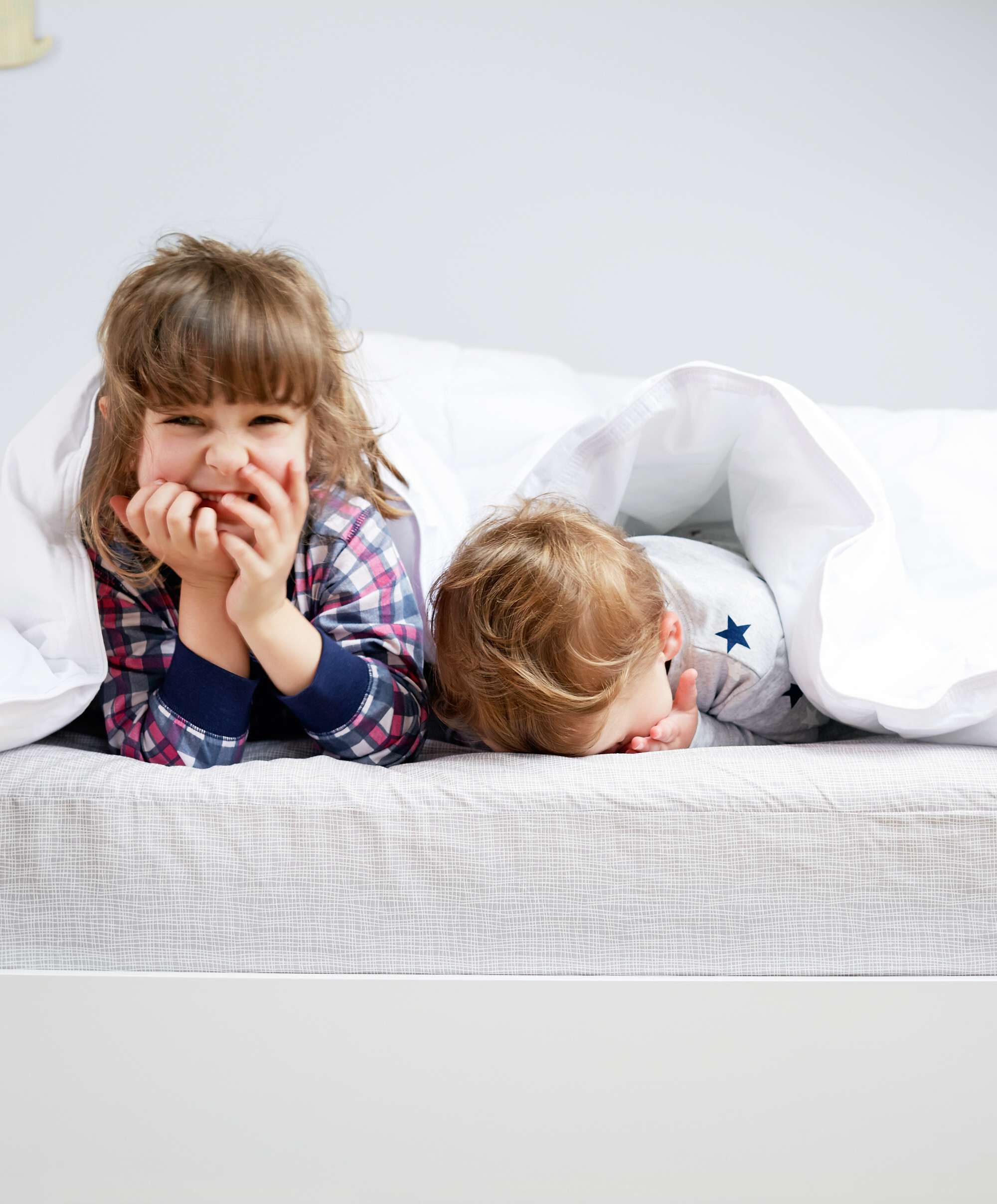 Anti Allergy Cotbed Duvet & Pillow Set image number 5