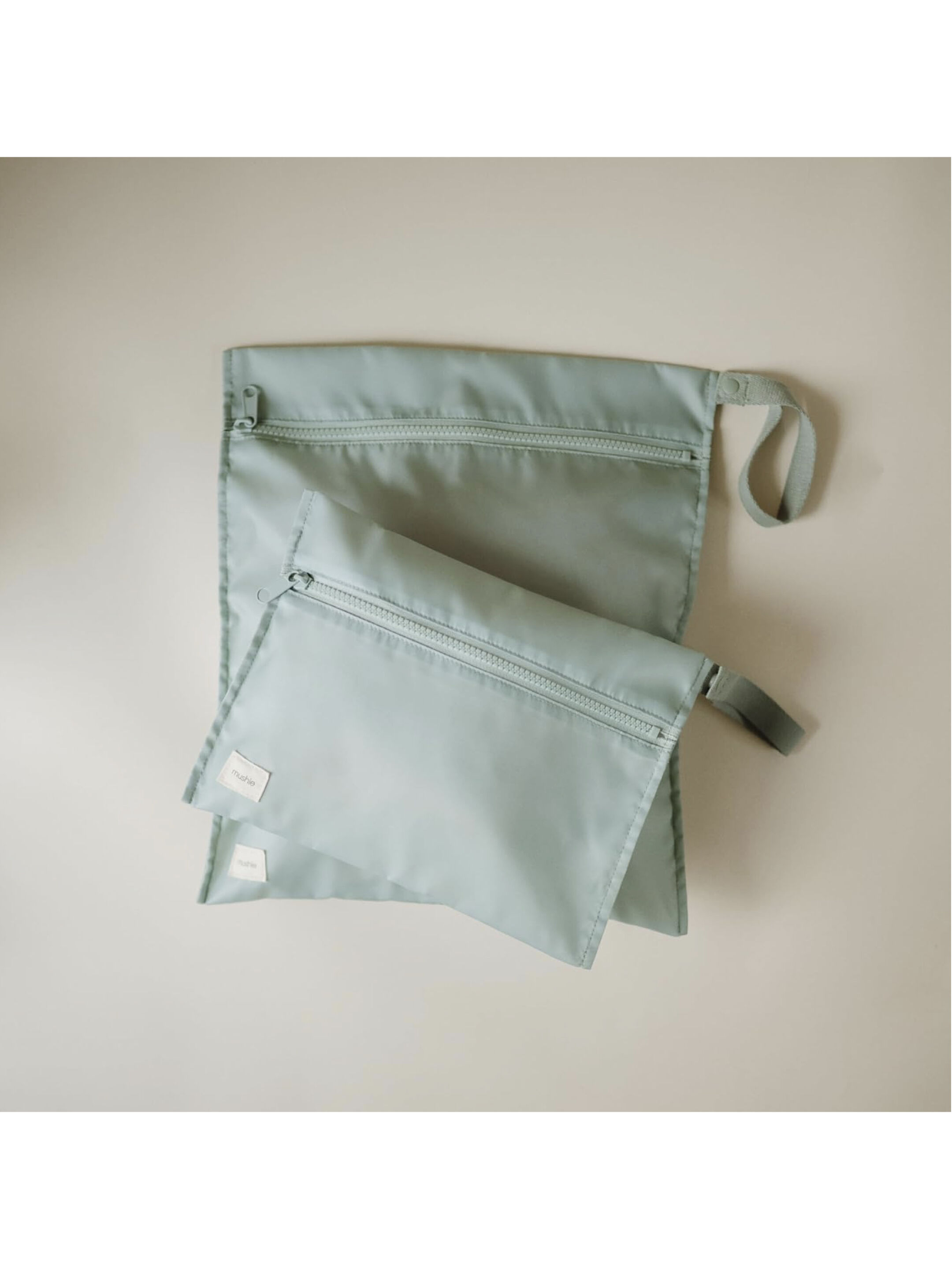 Mushie&nbsp;​​Water Resistant Wet Bag- 2 Pack​&nbsp;(Roman Green) image number 3