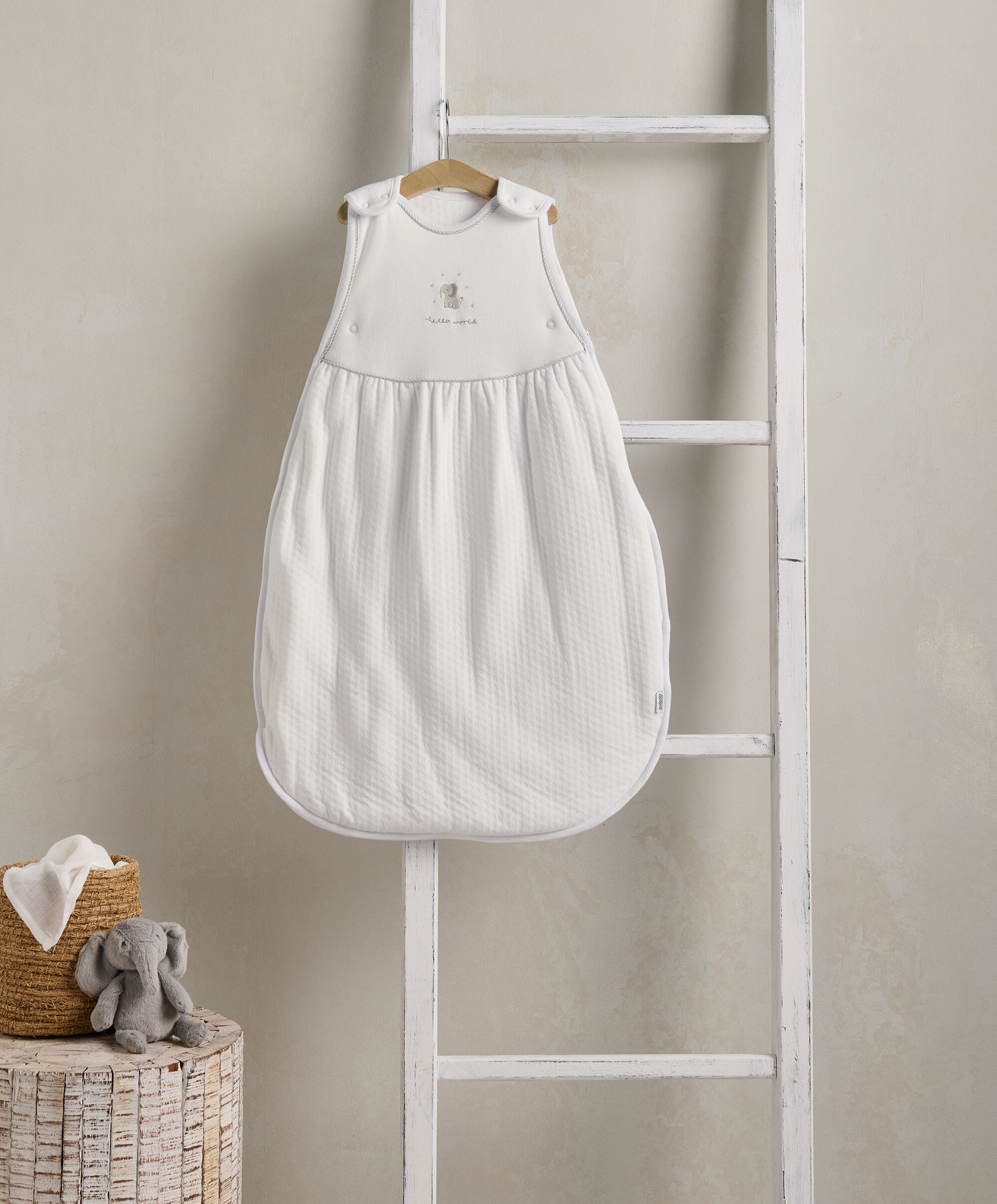 2.5 Tog Dreampod Sleep Bag 0-6 Months - White image number 1