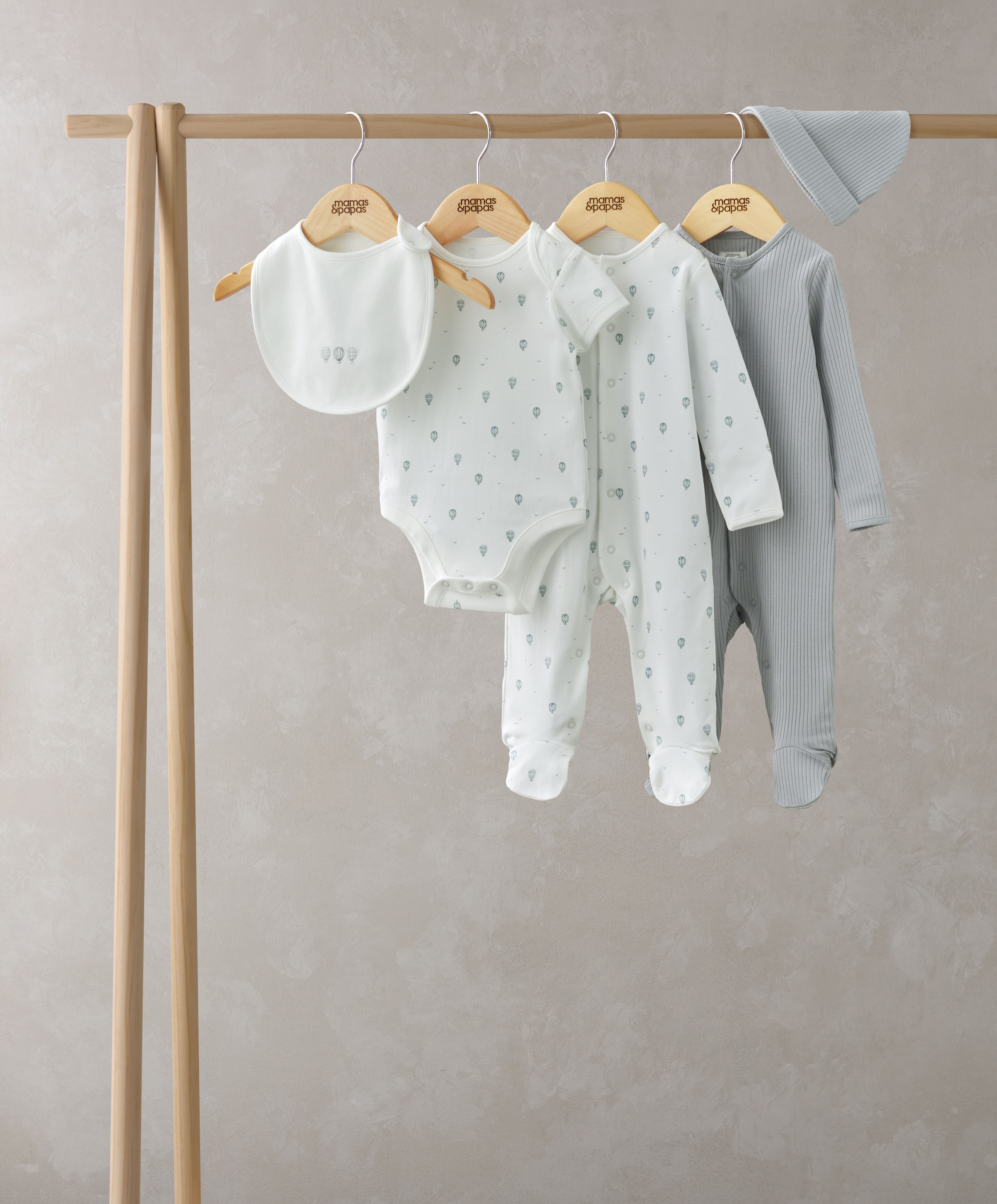 Hot Air Balloon 5 Piece Set image number 1