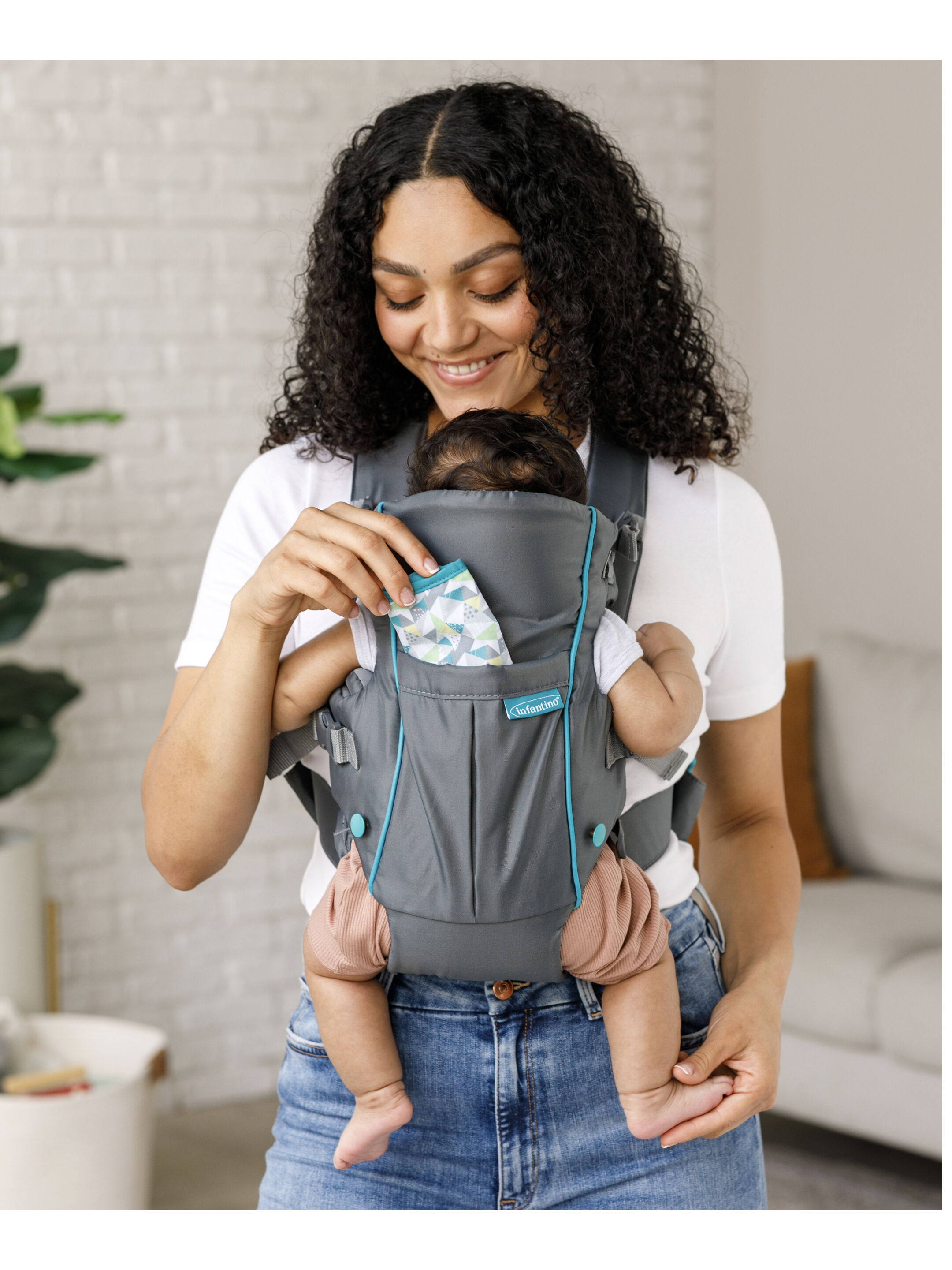 Infantino Swift With Pocket - New Color