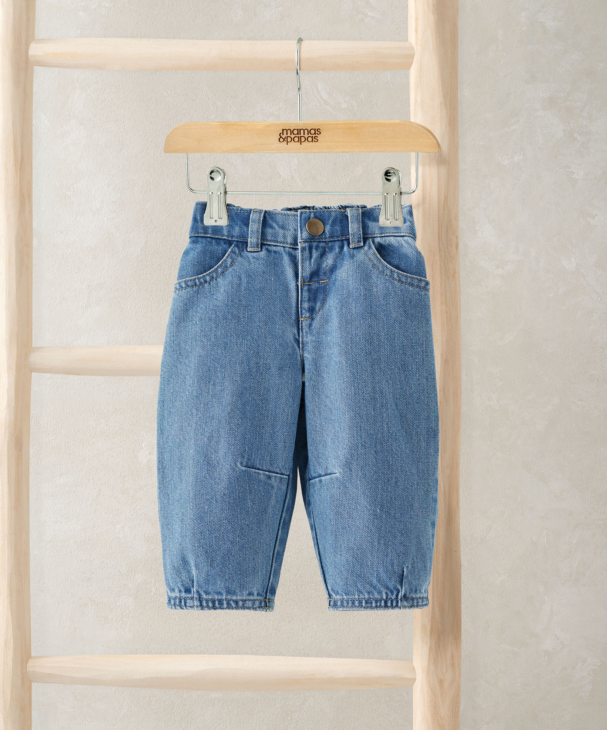 Relaxed Shape Jeans