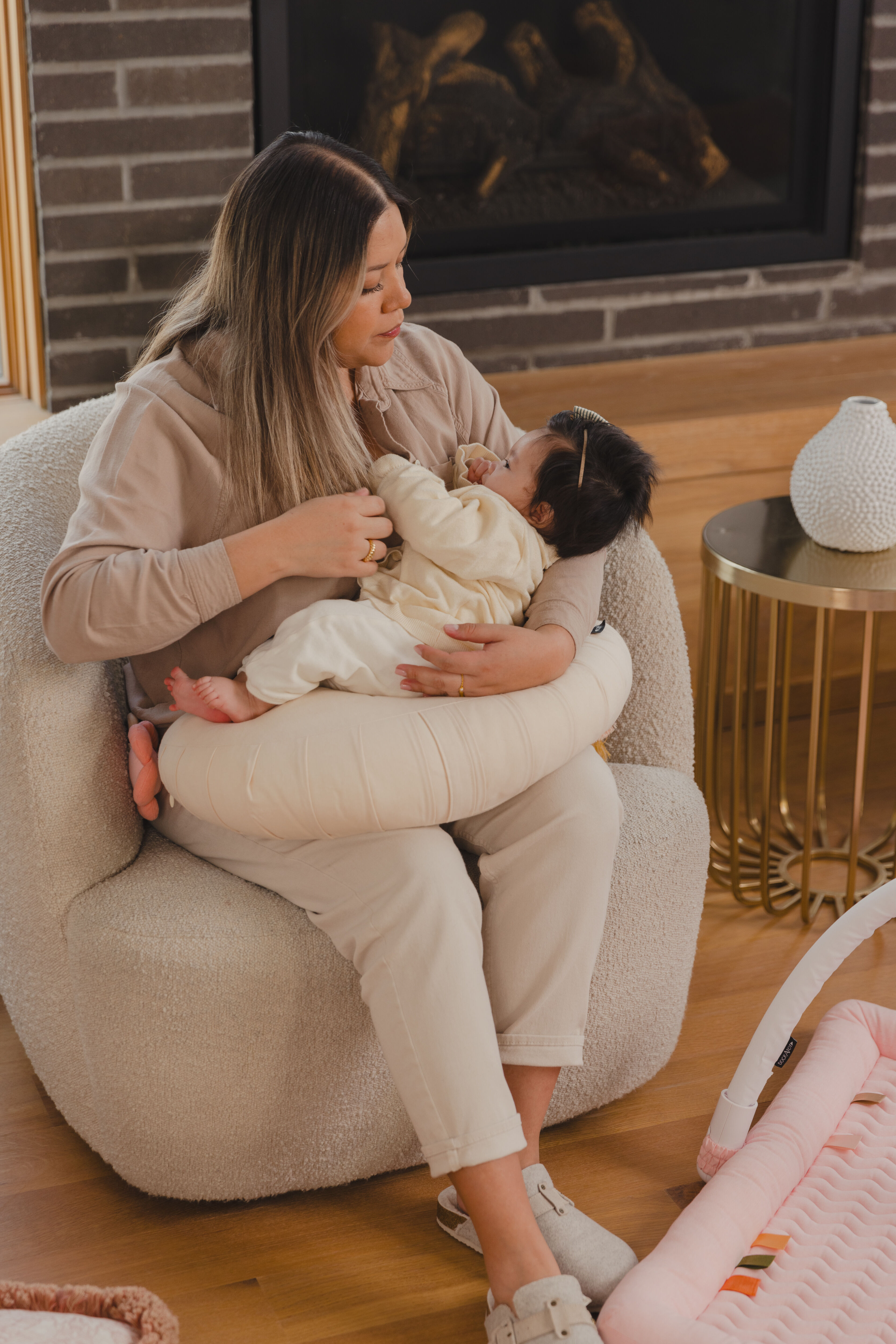 DockATot Nursing Pillow - Sand Chambray image number 8