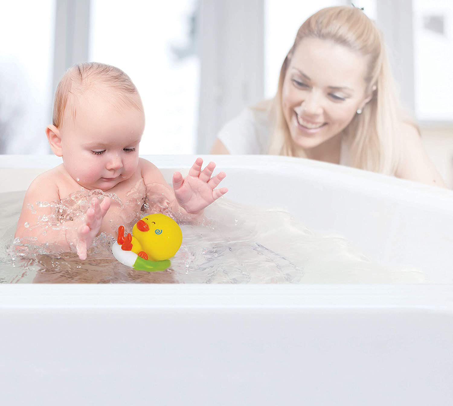 Infantino Bath Duck Squirt & Temperature Tester image number 4