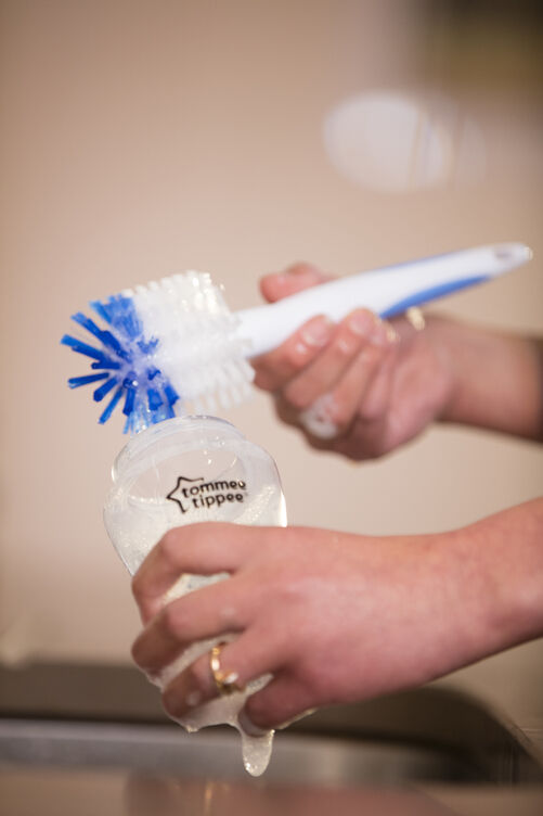 Tommee Tippee Closer To Nature Bottle Brush And Teat Brush image number 4