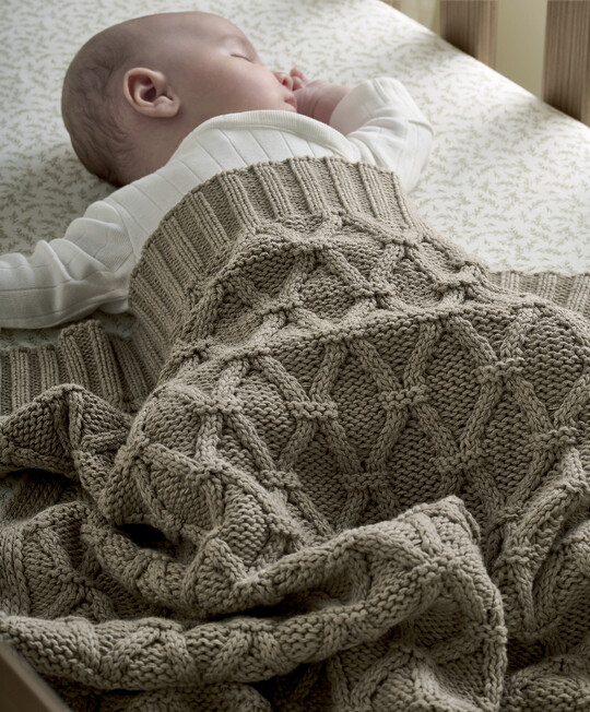 Welcome to the World Seedling Knitted Blanket - Diamond image number 5
