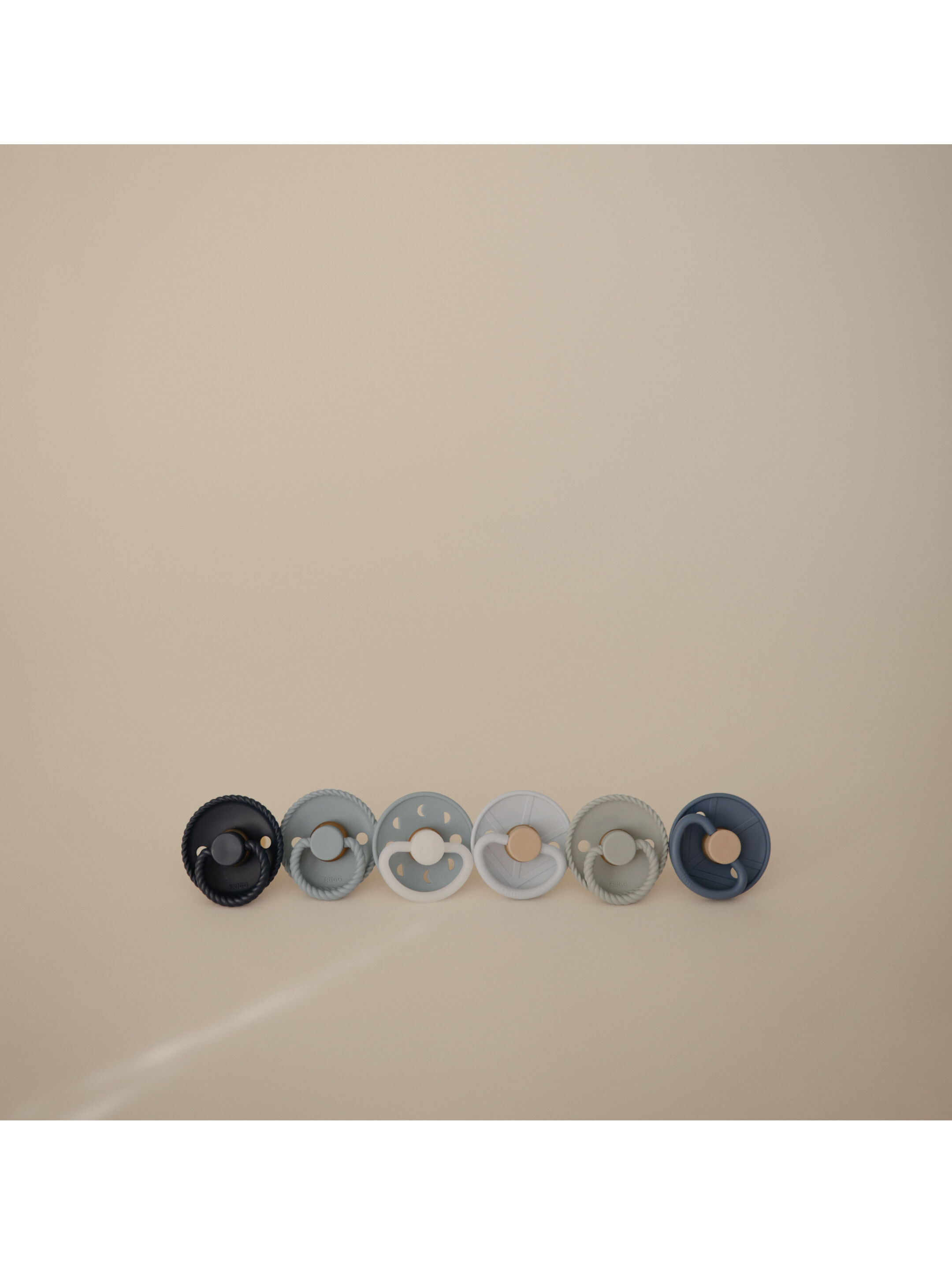 FRIGG Round Latex Baby Pacifier 0-6M 4-Pack Skyline Serenity - Size 1 image number 4