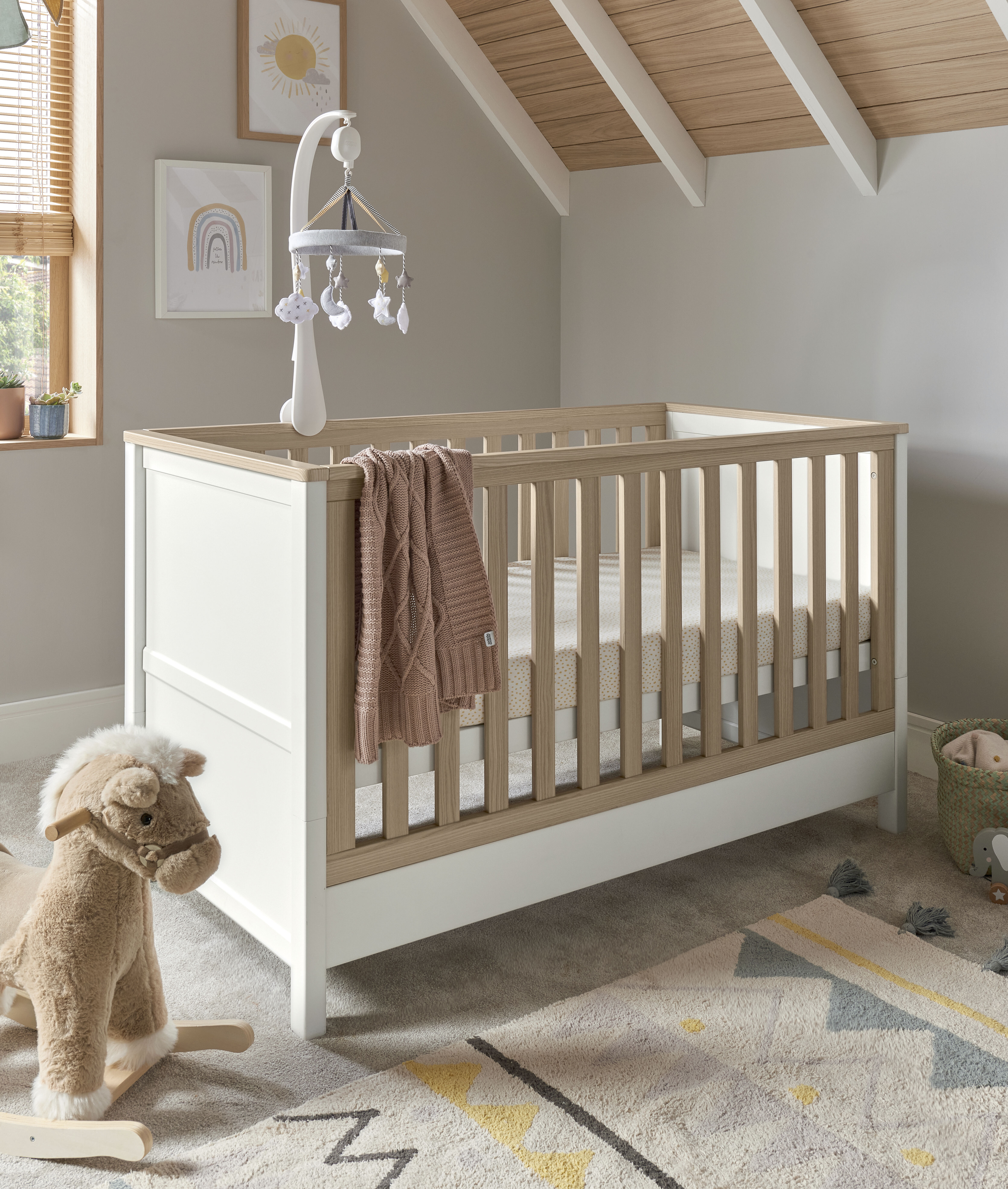 Harwell 2 Piece Cotbed with Dresser Changer Set - White image number 2