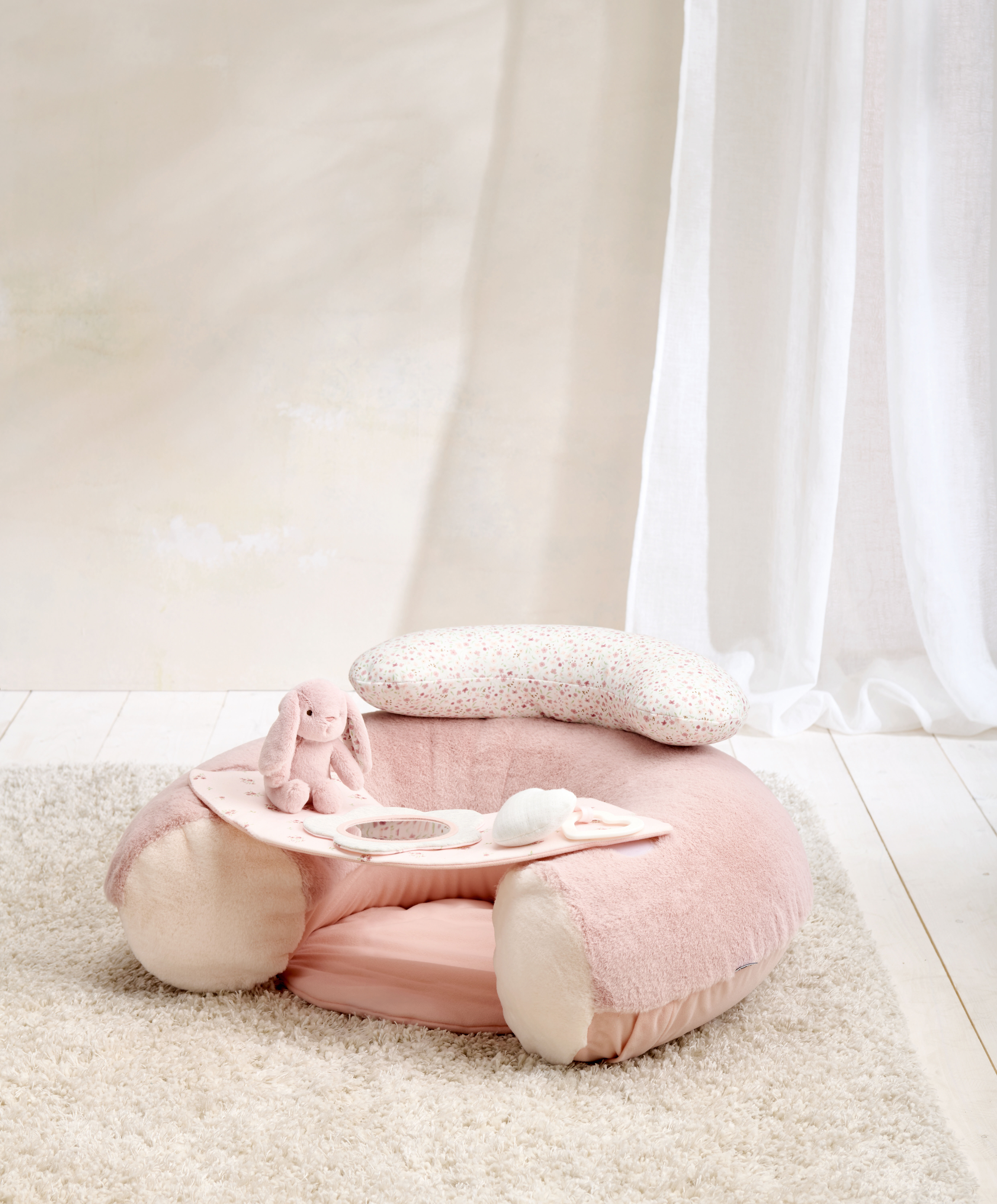 Welcome to the World Sit &amp; Play Bunny Interactive Seat - Pink