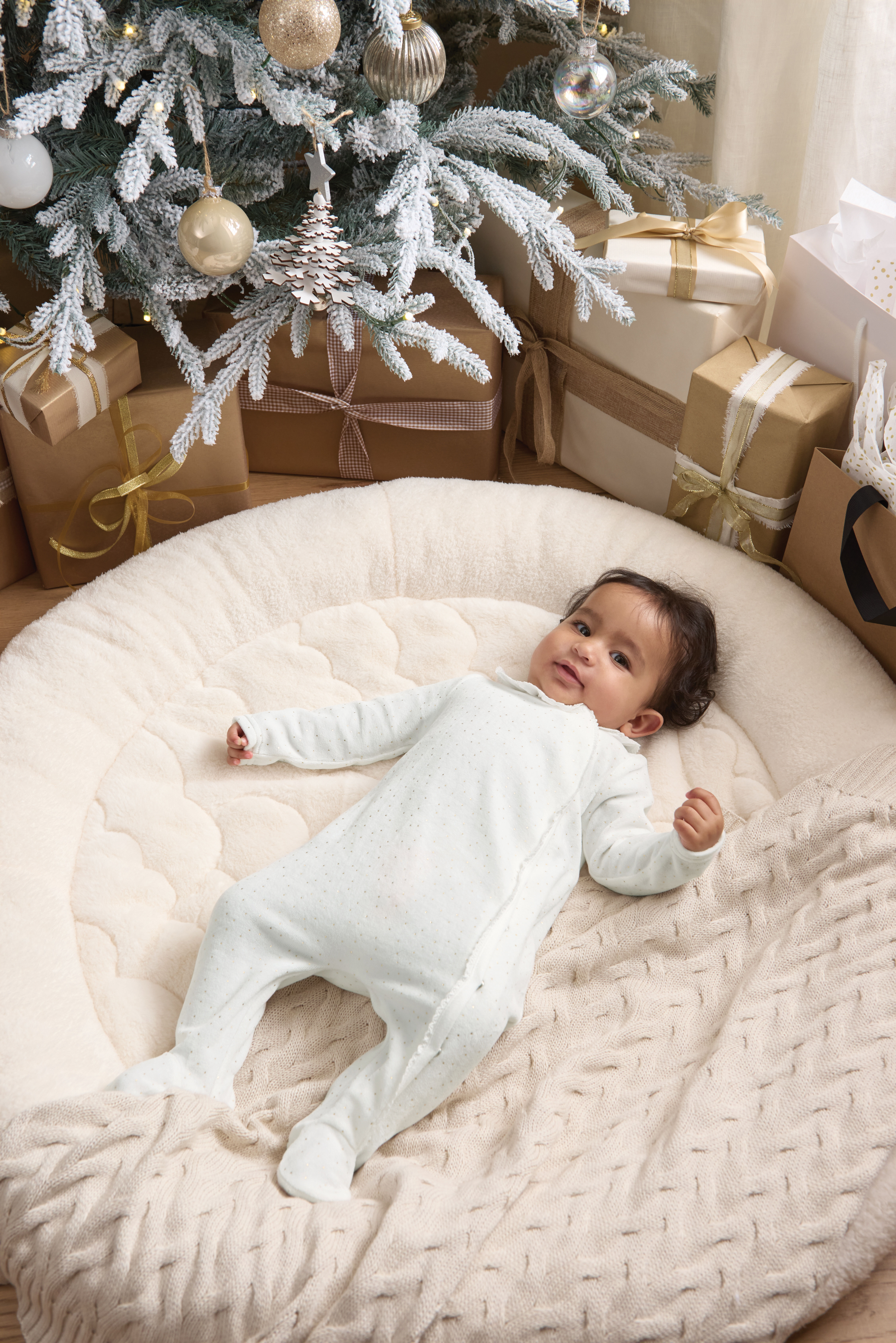 Velour Gold Speckle All in One image number 4