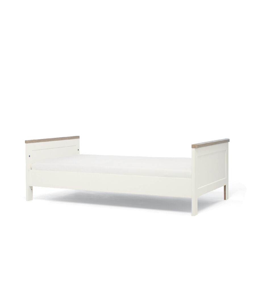 Wedmore 2 Piece CotBed with Dresser Changer - White/Oak image number 4