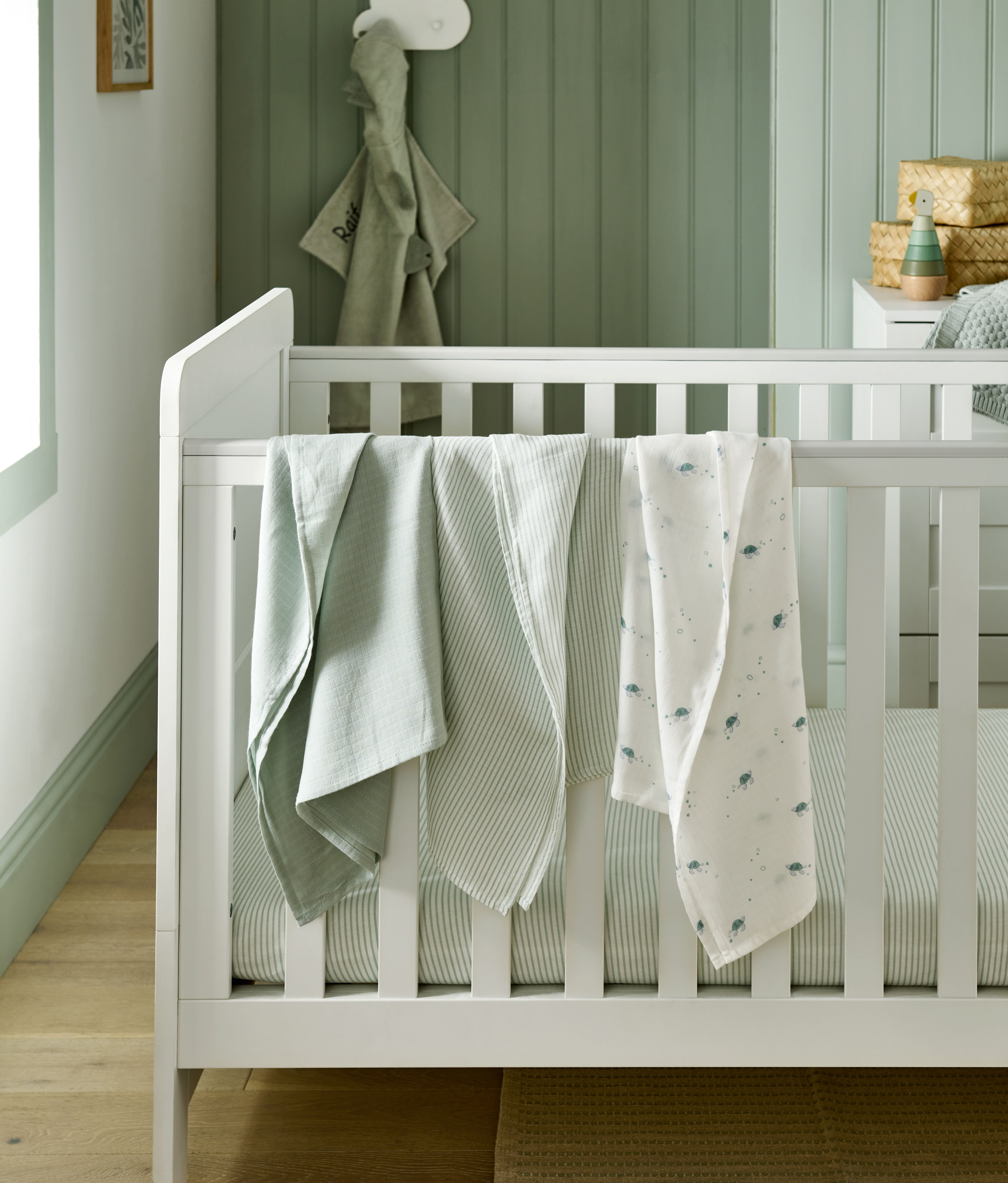 Large Turtle Muslin Cloths - 3 Pack image number 3