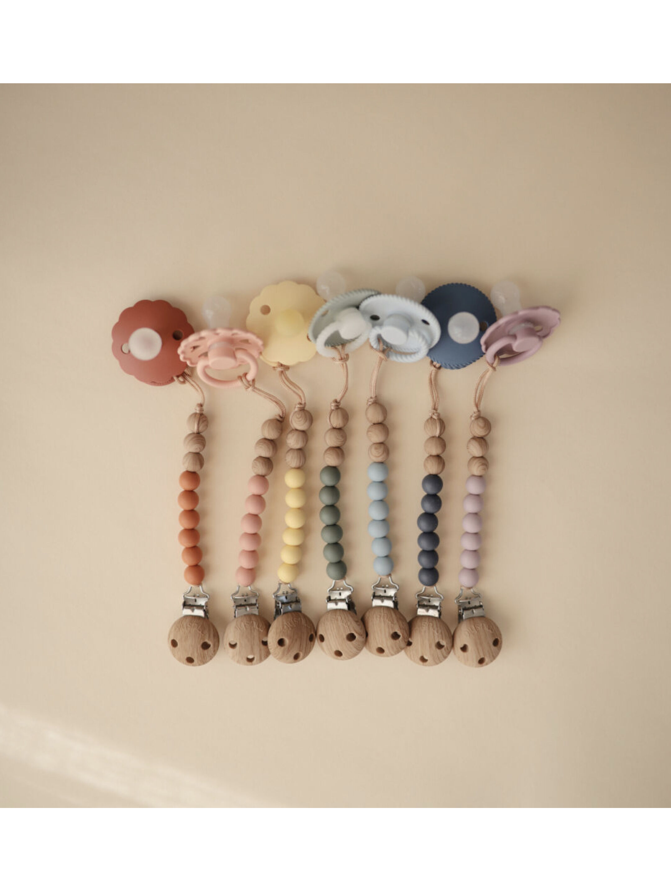 Mushie Pacifier Clips Halo Powder image number 8