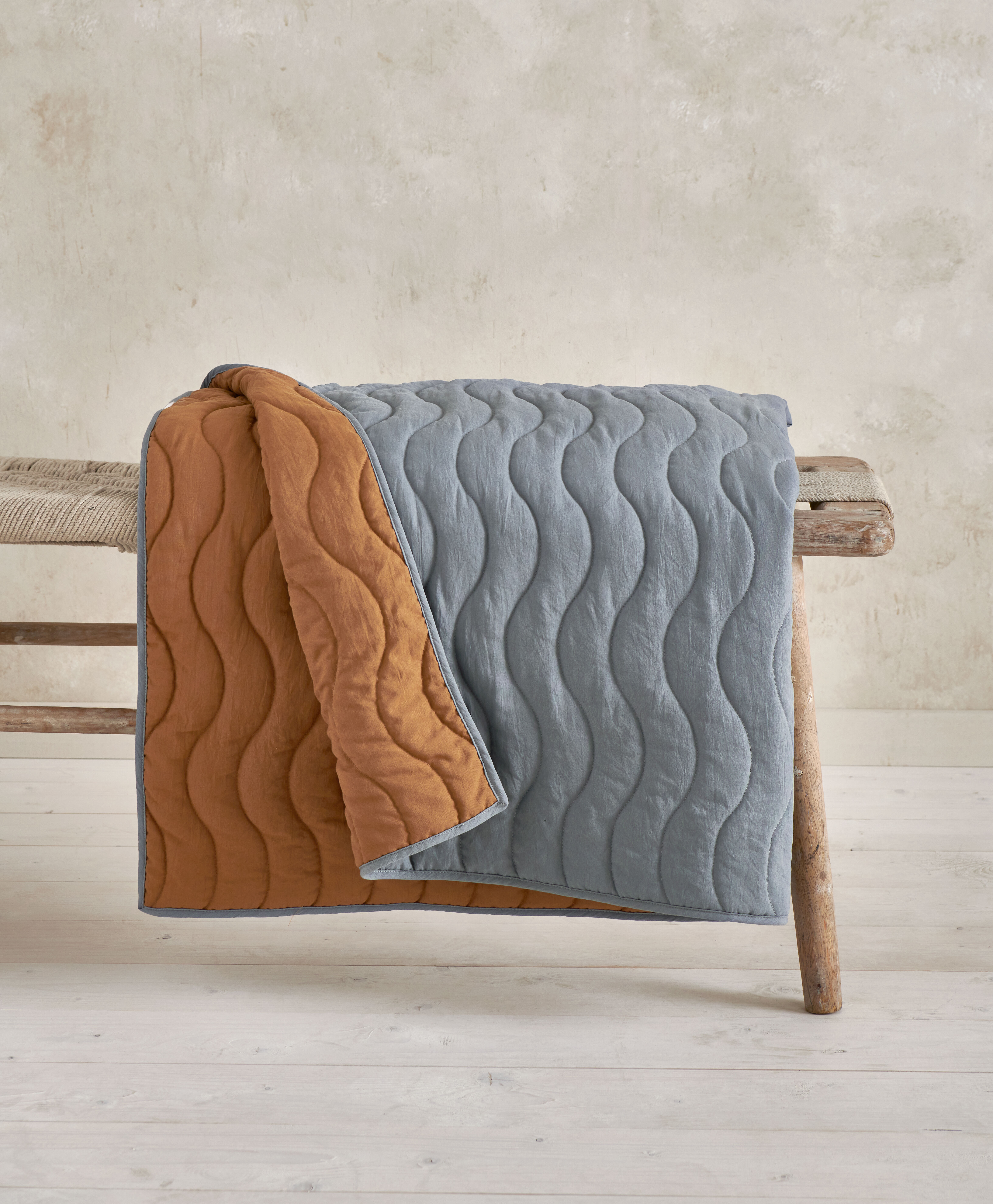 Quilt - Cotbed/Cot - Blue Mustard Wave