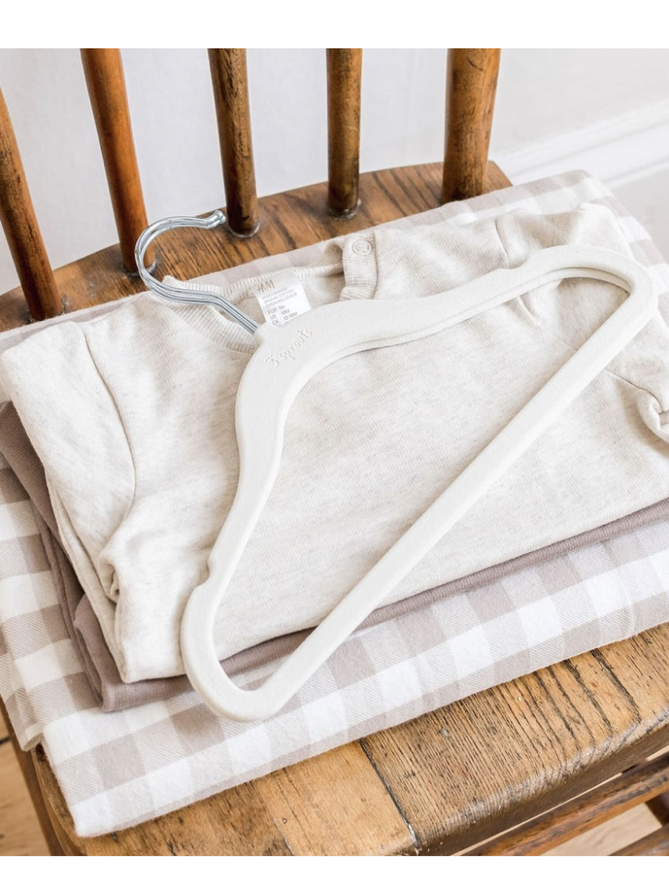 3 Sprouts Velvet Hanger - Cream (Set of 15) image number 4