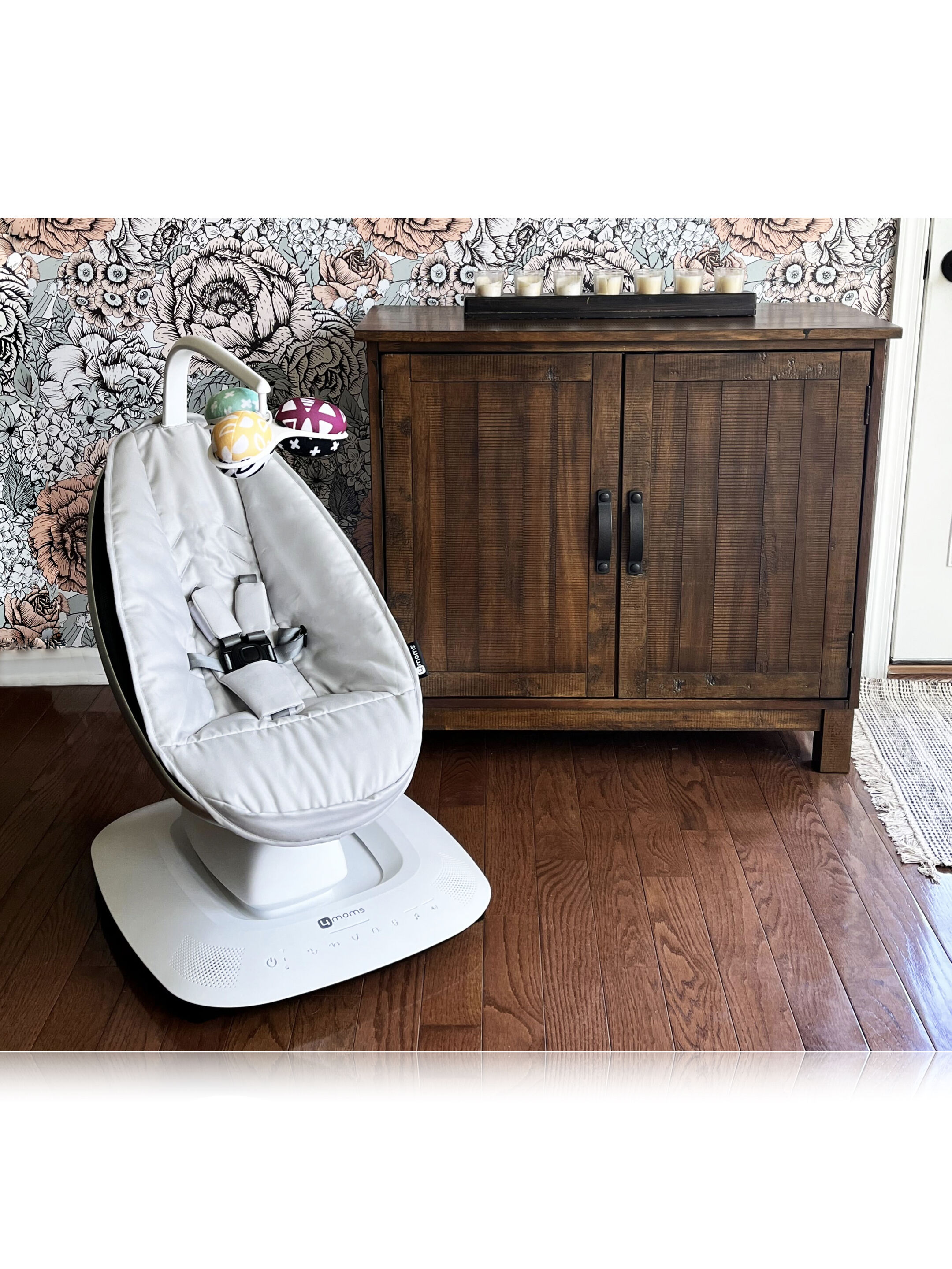 4moms MamaRoo Multi-Motion Baby Swing 5.0 - Grey image number 3