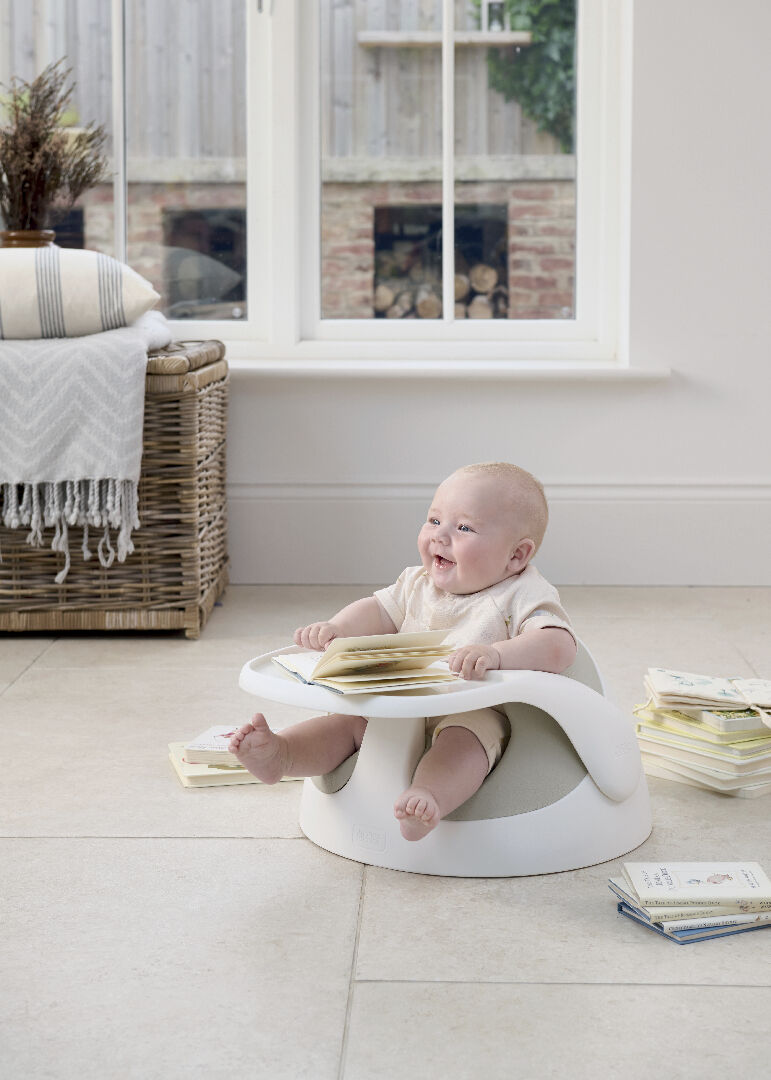 Baby Snug &amp; Activity Tray - Clay